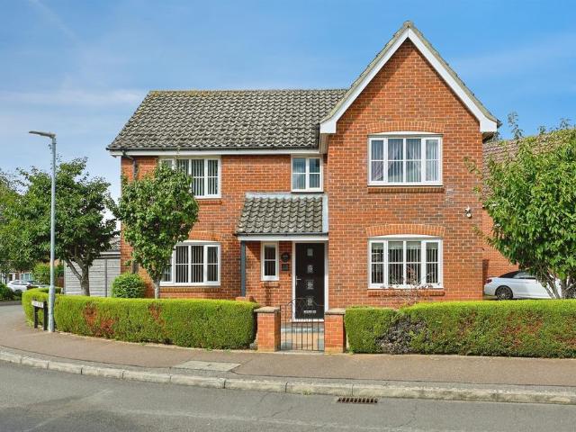 4 bedroom detached house for sale