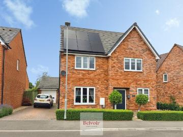4 bedroom detached house for sale