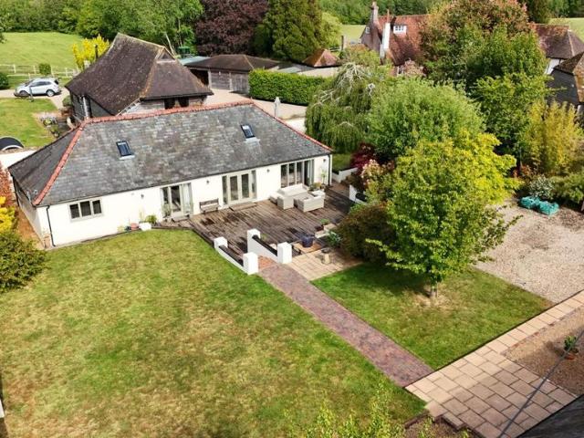 6 bedroom detached house for sale