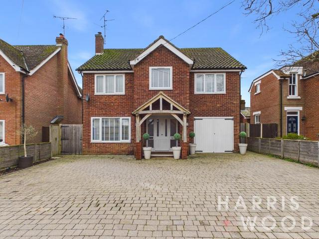 4 bedroom detached house for sale