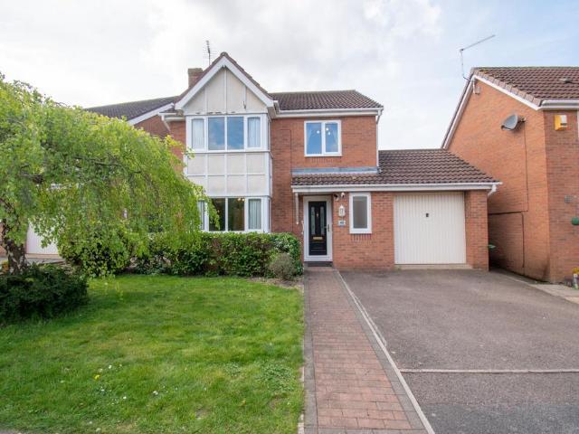 4 bedroom detached house for sale