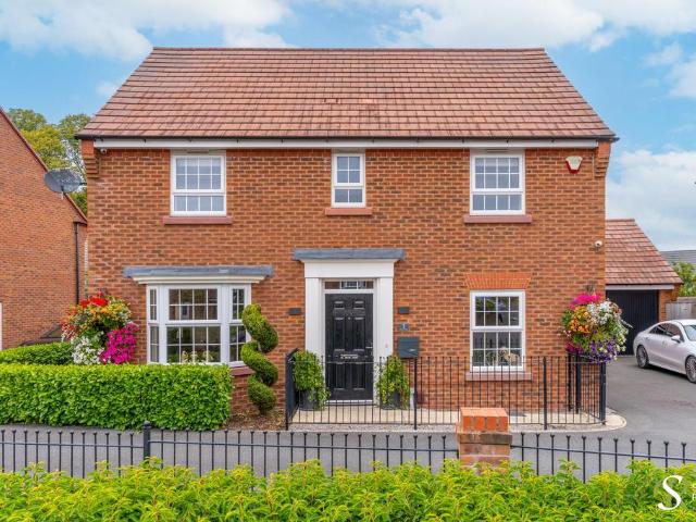 4 bedroom detached house for sale