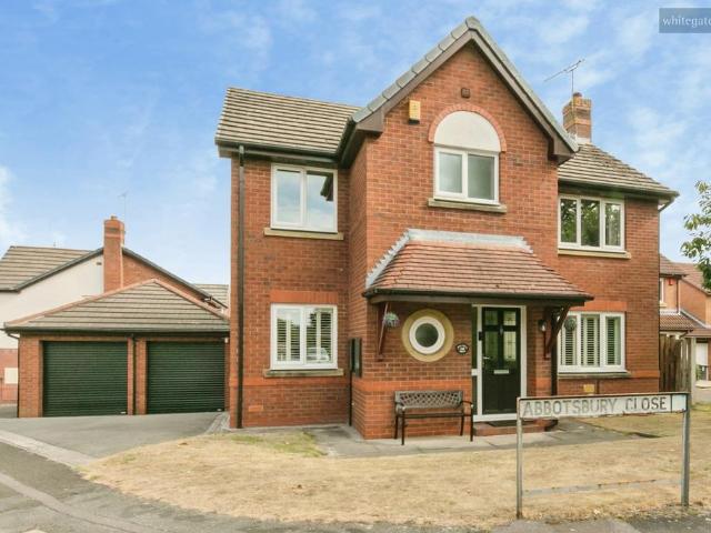 4 bedroom detached house for sale