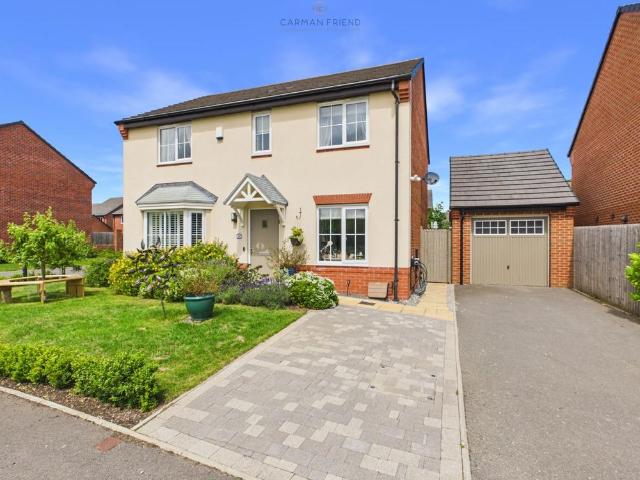 4 bedroom detached house for sale