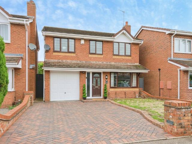 4 bedroom detached house for sale