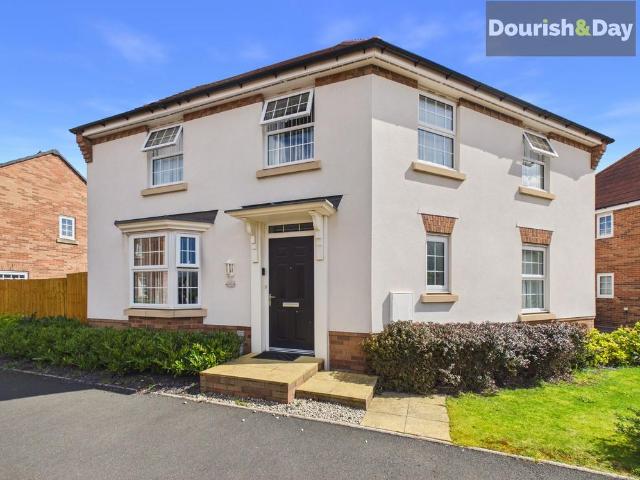 4 bedroom detached house for sale