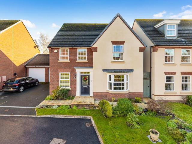 4 bedroom detached house for sale