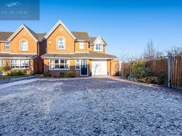 4 bedroom detached house for sale