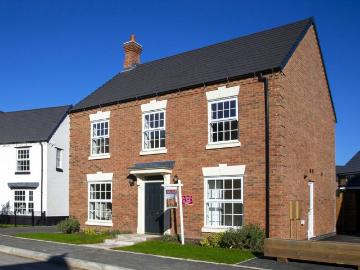 4 bedroom detached house for sale