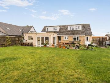 House for sale in Carterton