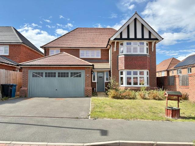 4 bedroom detached house for sale