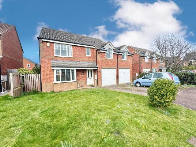 4 bedroom detached house for sale