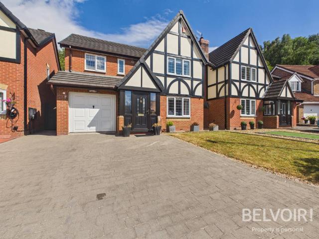 4 bedroom detached house for sale
