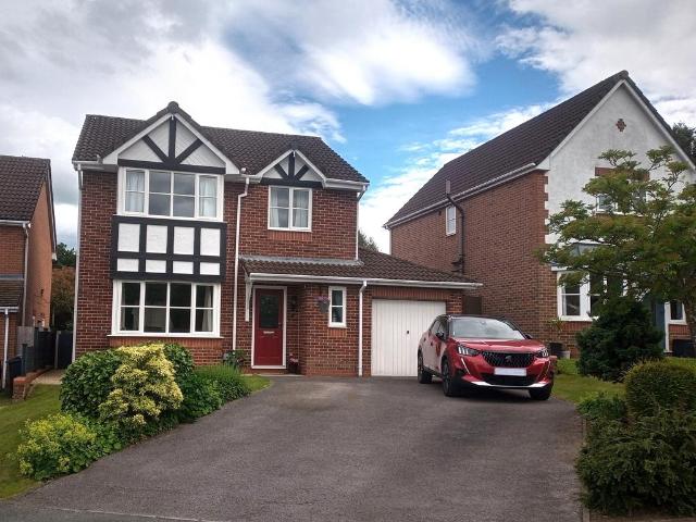 4 bedroom detached house for sale