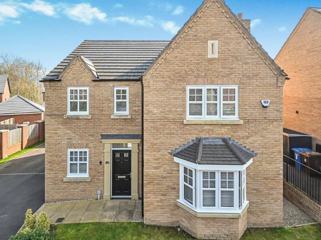 4 bedroom detached house for sale