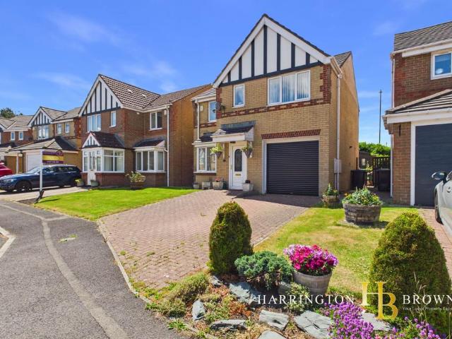 4 bedroom detached house for sale