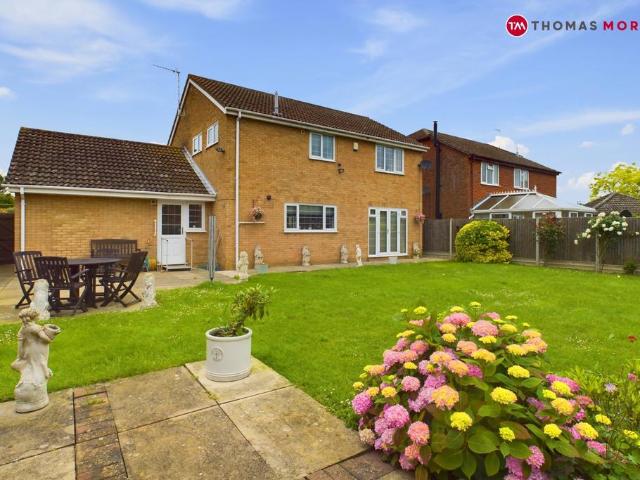 4 bedroom detached house for sale