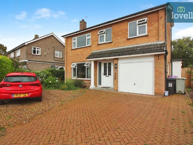 4 bedroom detached house for sale
