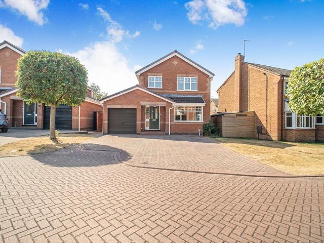 4 bedroom detached house for sale