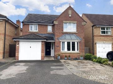 4 bedroom detached house for sale