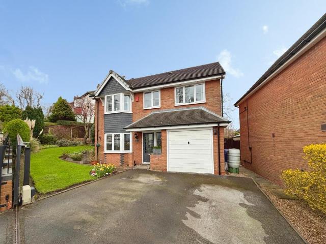 4 bedroom detached house for sale