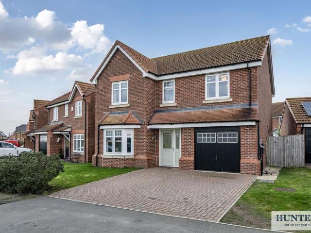 4 bedroom detached house for sale
