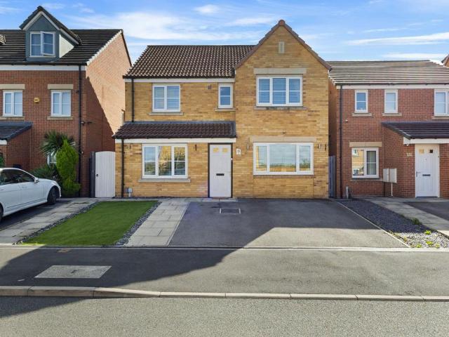 4 bedroom detached house for sale