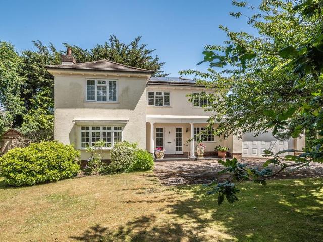 4 bedroom detached house for sale