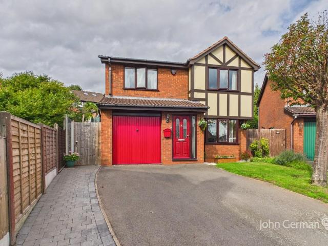 4 bedroom detached house for sale