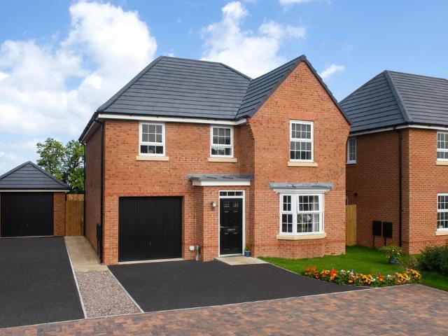 4 bedroom detached house for sale