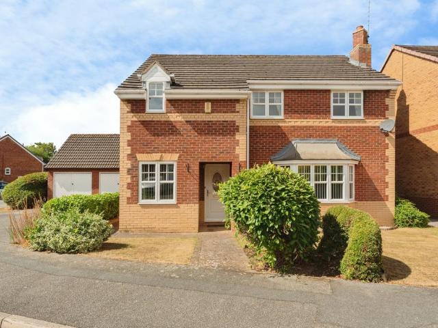 4 bedroom detached house for sale
