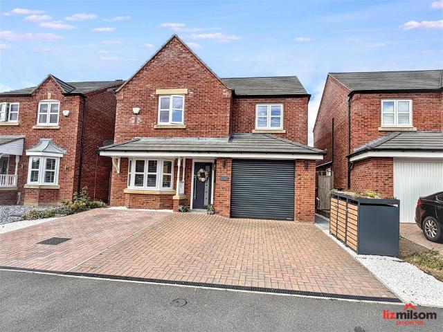 4 bedroom detached house for sale