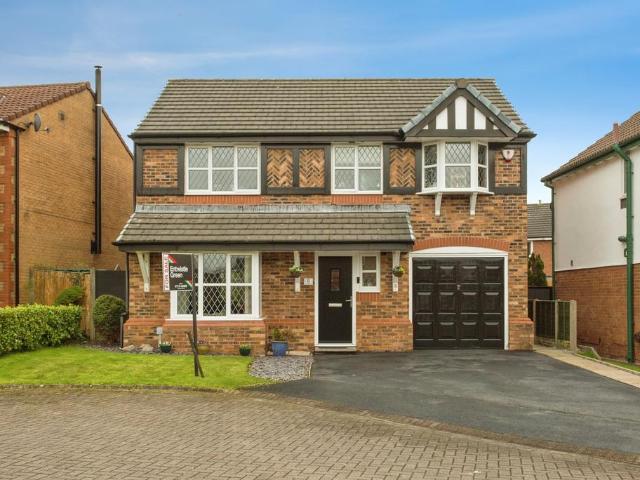 4 bedroom detached house for sale