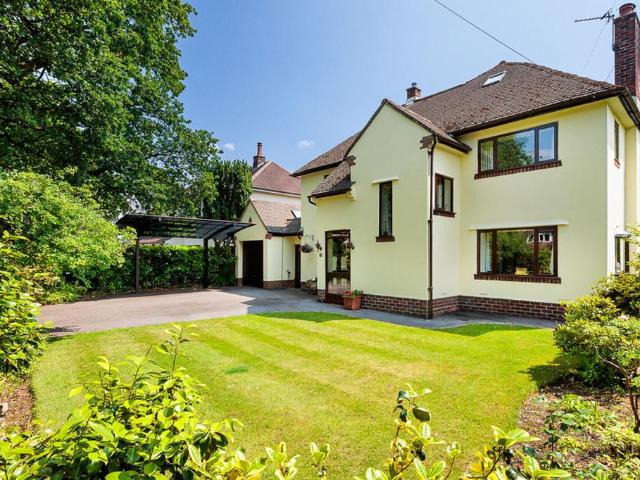 4 bedroom detached house for sale