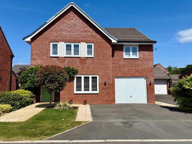 4 bedroom detached house for sale