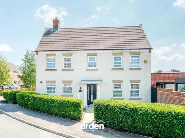 4 bedroom detached house for sale