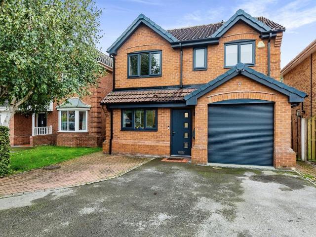 4 bedroom detached house for sale