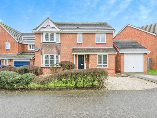 4 bedroom detached house for sale