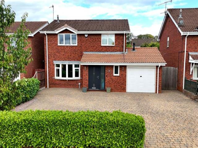4 bedroom detached house for sale