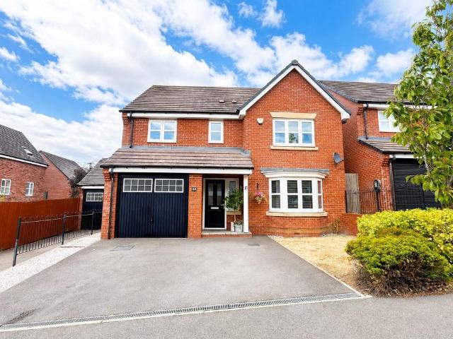 4 bedroom detached house for sale