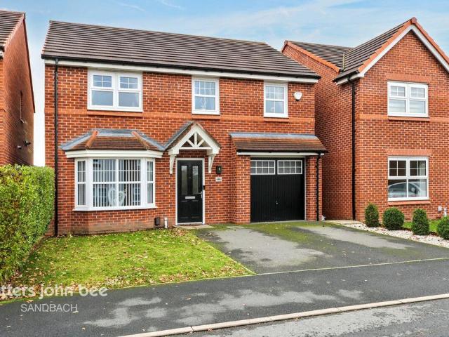4 bedroom detached house for sale