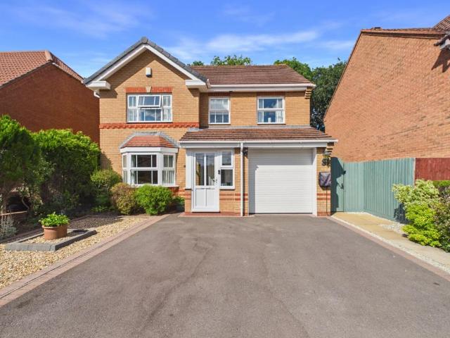 4 bedroom detached house for sale