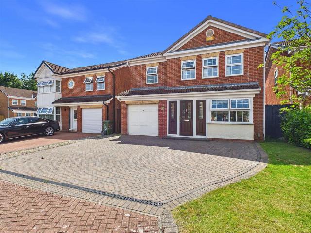4 bedroom detached house for sale