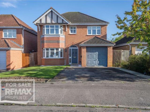 4 bedroom detached house for sale