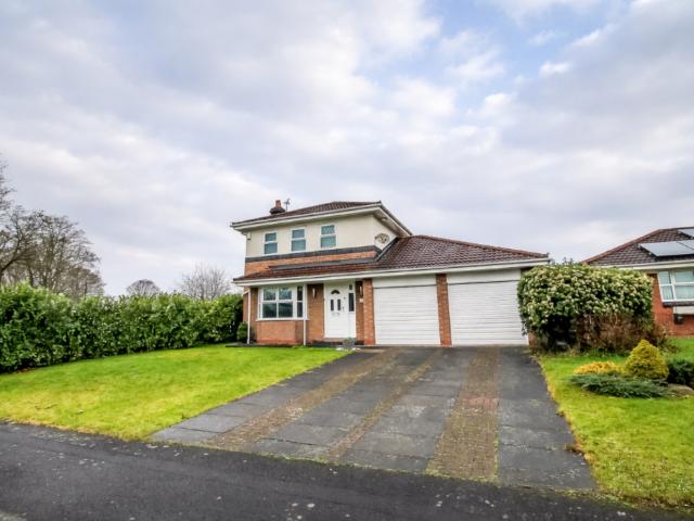 4 bedroom detached house for sale