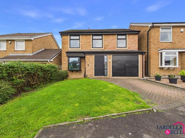 4 bedroom detached house for sale