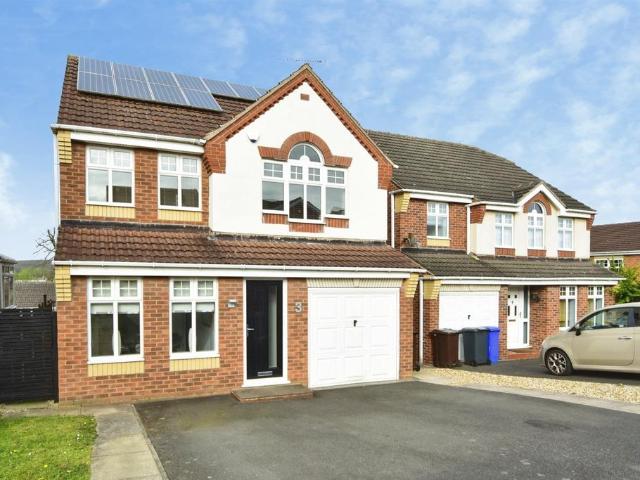 4 bedroom detached house for sale