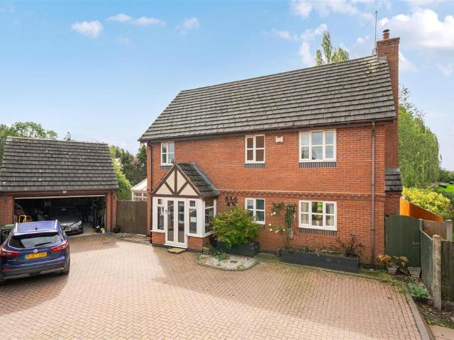 4 bedroom detached house for sale