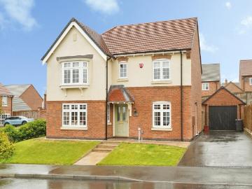 4 bedroom detached house for sale