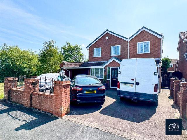 4 bedroom detached house for sale